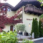 Bergviewhaus Апартаменти *